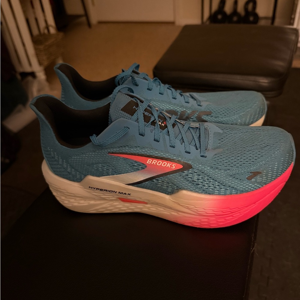 Brooks Hyperion Max 2